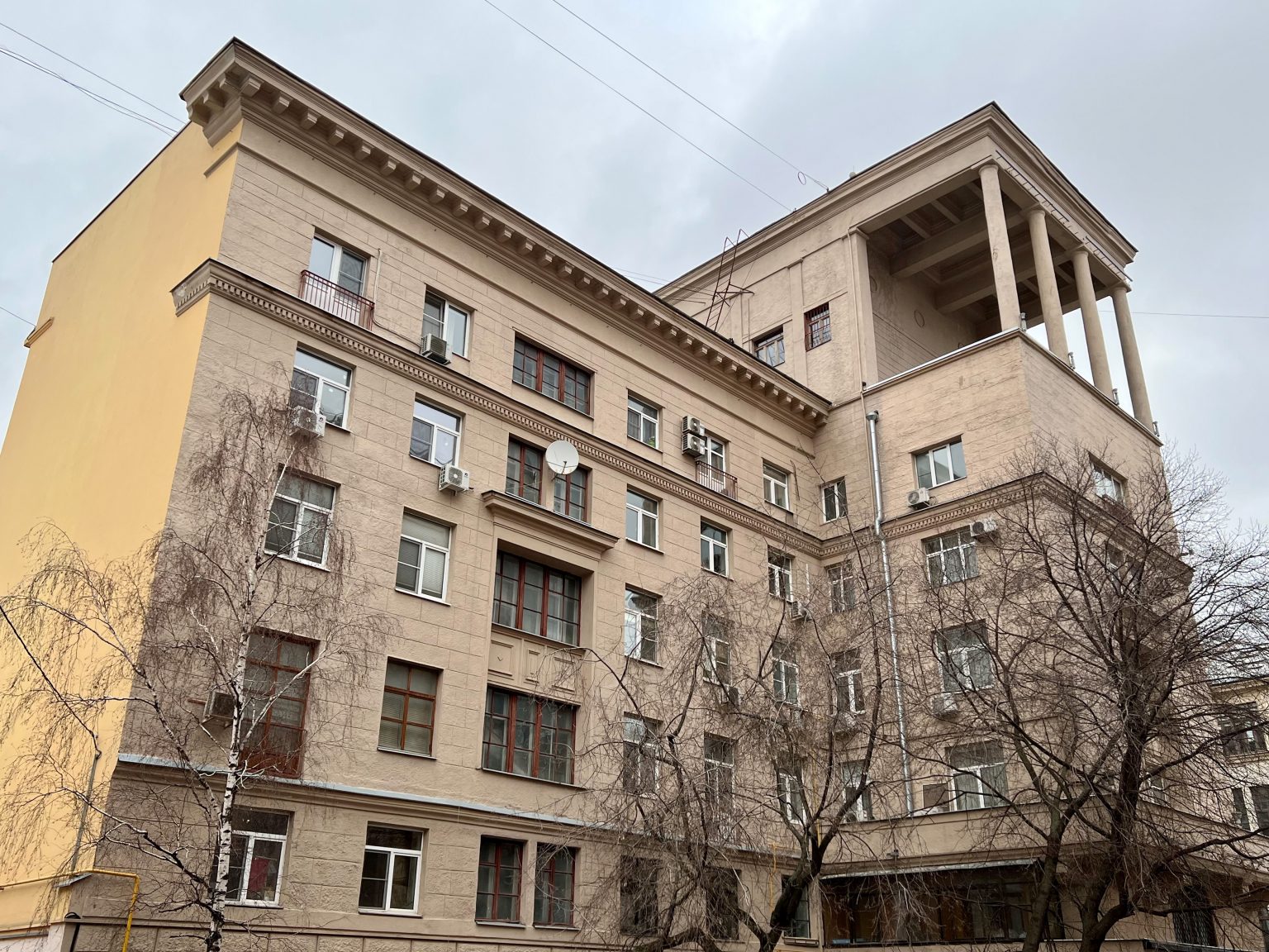 Капитальный ремонт дома Наркомлегпрома в Москве